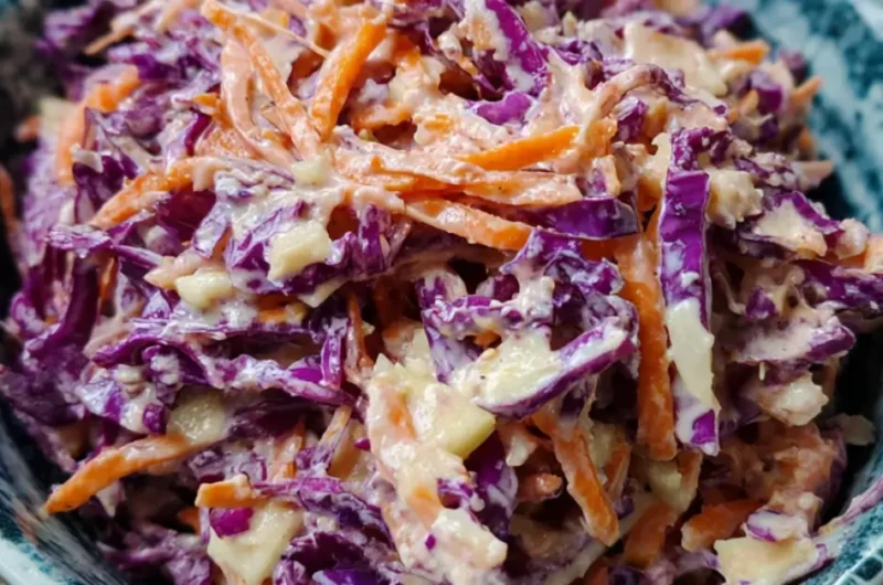 Almás káposztasaláta